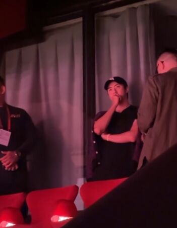 ▲世勳去北京看張藝興演唱會。（圖／翻攝自微博）