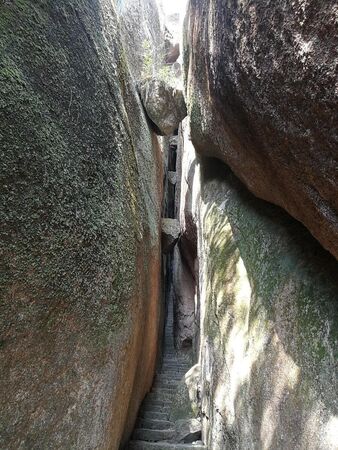 ▲▼太姥山一線天。（圖／翻攝目新聞）