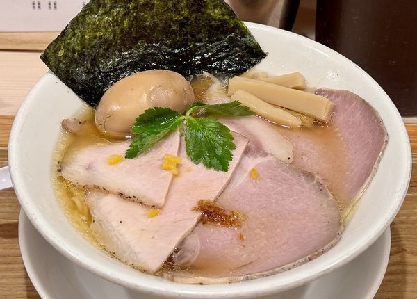 ▲▼大阪比內雞黃金湯頭輕鬆喝完意猶未盡。（圖／部落客小虎提供）