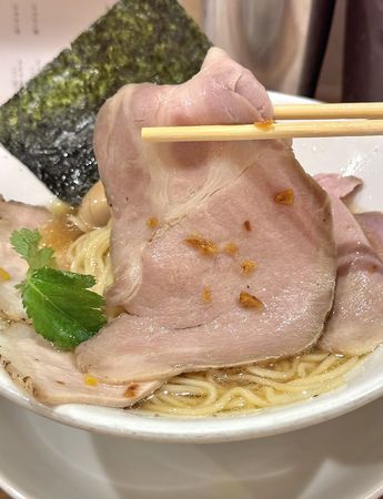 ▲▼大阪比內雞黃金湯頭輕鬆喝完意猶未盡。（圖／部落客小虎提供）