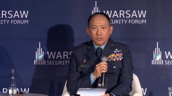 ▲▼。（圖／翻攝自YouTube／ Warsaw Security Forum）