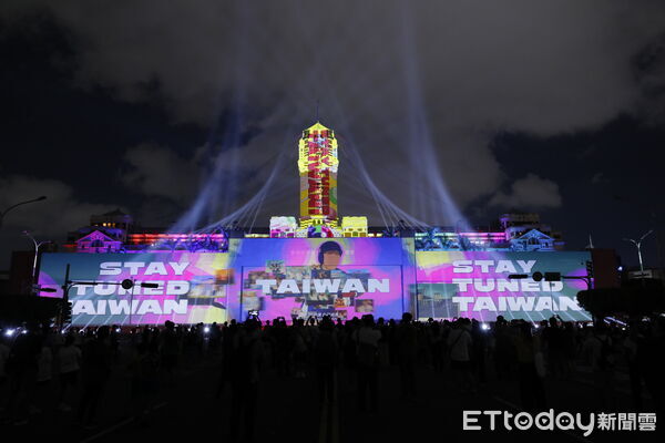 ▲▼賴清德出席「不要轉台 馬上回來－中華民國114年國慶總統府建築光雕展演點燈儀式」。（圖／記者湯興漢攝）