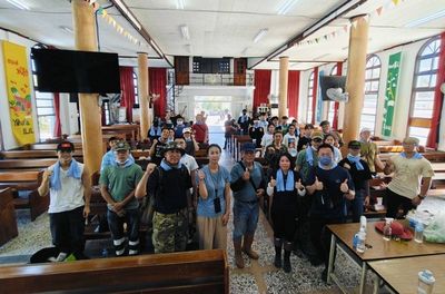 再多挖一鏟!讓災區早日復原 中原大學志工隊中秋前進光復清災
