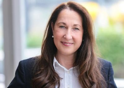 德國女市長遭刺大逆轉!竟慘遭養女虐殺13刀 還想燒死她