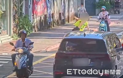 國小校護志工突暈眩「身體傾斜」倒車道 女騎士急煞也慘摔