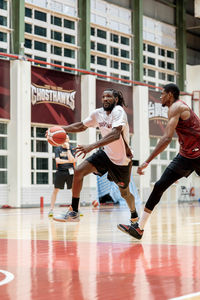 快訊/台灣球迷超市幫付帳 前NBA球星半獸人愛上寶島