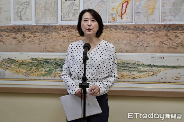 ▲王鴻薇13日就H記者爭議公開發表談話。（圖／記者湯興漢攝）