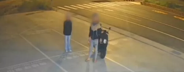 ▲網傳男子在南區加油站抽菸遭勸仍嗆罵員工，警方將介入釐清情況。（圖／翻攝自社會事新聞影音）