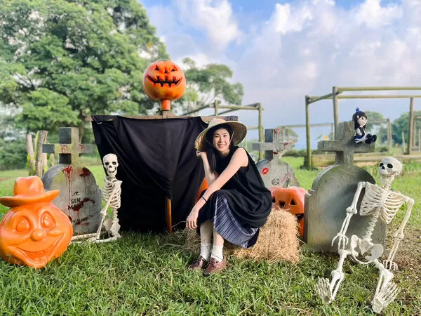 ▲六福村能沉浸在萬聖節主題《墓碑鎮》的詭譎氣氛。（圖／六福村提供）