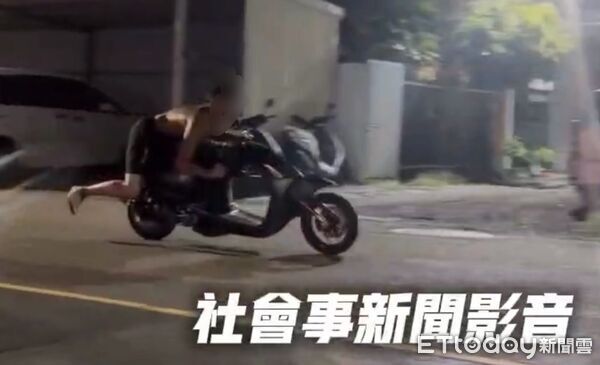 ▲▼一名男子被人拍下，騎乘微型改裝電動二輪車在華昌路上公然逆向行駛並蛇行，警方目前已鎖定涉案男子，將依刑法公共危險罪偵辦，並針對多項違規行為開罰。（圖／翻攝社會事新聞影音）