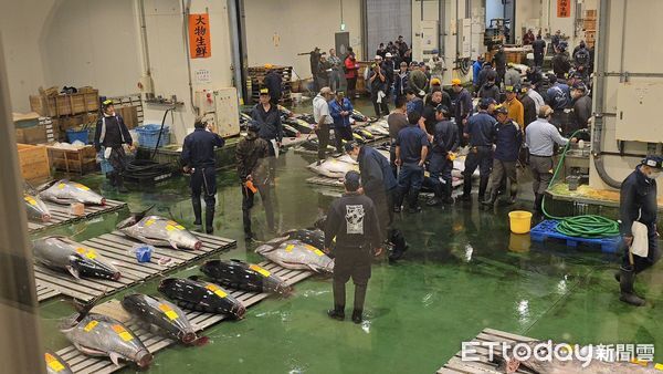 ▲謝國樑率團赴東京考察豊洲。（圖／記者郭世賢翻攝）