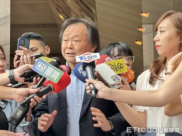 ▲▼民進黨立委王世堅受訪。（圖／記者杜冠霖攝）