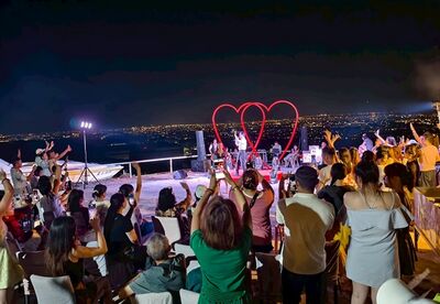 桃園《月圓越深情》秋節演唱會 穿國服+提燈籠…洋溢越南元素