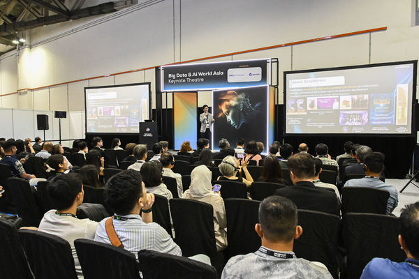 ▲參展企業於產品發表會介紹AI技術應用。 (圖／貿協提供)