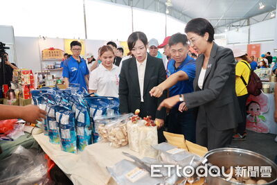 茶博+國慶焰火將至　新竹市長高虹安陪同38位里長參訪體驗