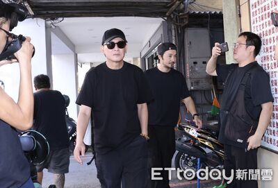 李千娜、黃尚禾二度現身顏正國靈堂 王識賢哀痛悼念:不敢相信