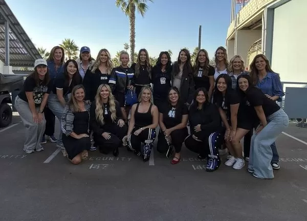 ▲ 大谷翔平妻真美子現身主場應援！道奇「大嫂團」合照再曝光 。（圖／截自ladodgerwives IG）