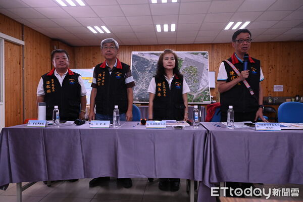 ▲行政暨研考處長陳建村在會中宣布，自10月7日起開放災區短期安置旅宿申請。（圖／花蓮縣政府提供，下同）