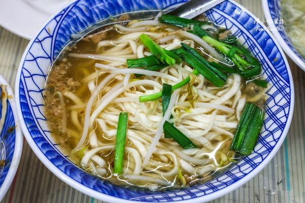 ▲▼三兄弟麵攤。（圖／部落客陳小可的吃喝玩樂授權提供）