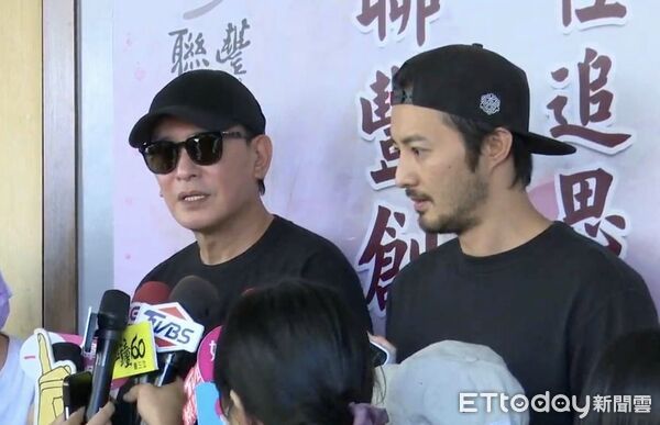 ▲▼ 王識賢、古斌抵達顏正國靈堂。（圖／記者鄭遠龍攝）