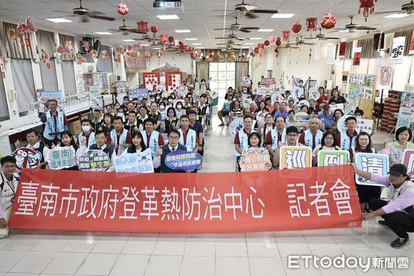 ▲台南市啟動「無人機防治登革熱計畫」，9日於安南區城西里活動中心舉辦成果發表會。（記者林東良翻攝，下同）