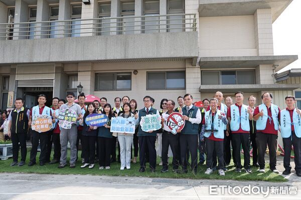 ▲台南市啟動「無人機防治登革熱計畫」，9日於安南區城西里活動中心舉辦成果發表會。（記者林東良翻攝，下同）