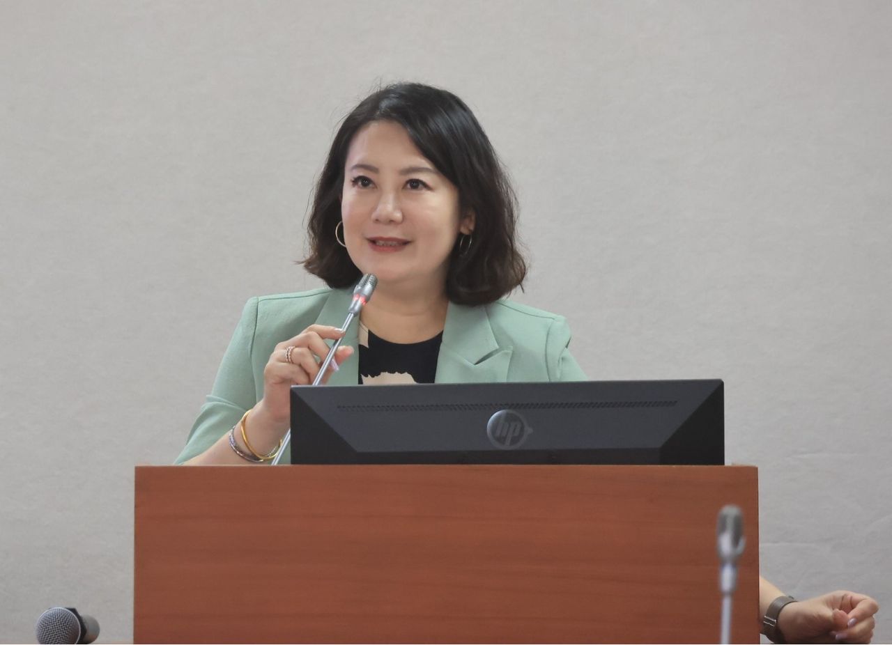 恐淪生化武器! 吳思瑤籲「禁止淘寶肉製品進口」:快補破網