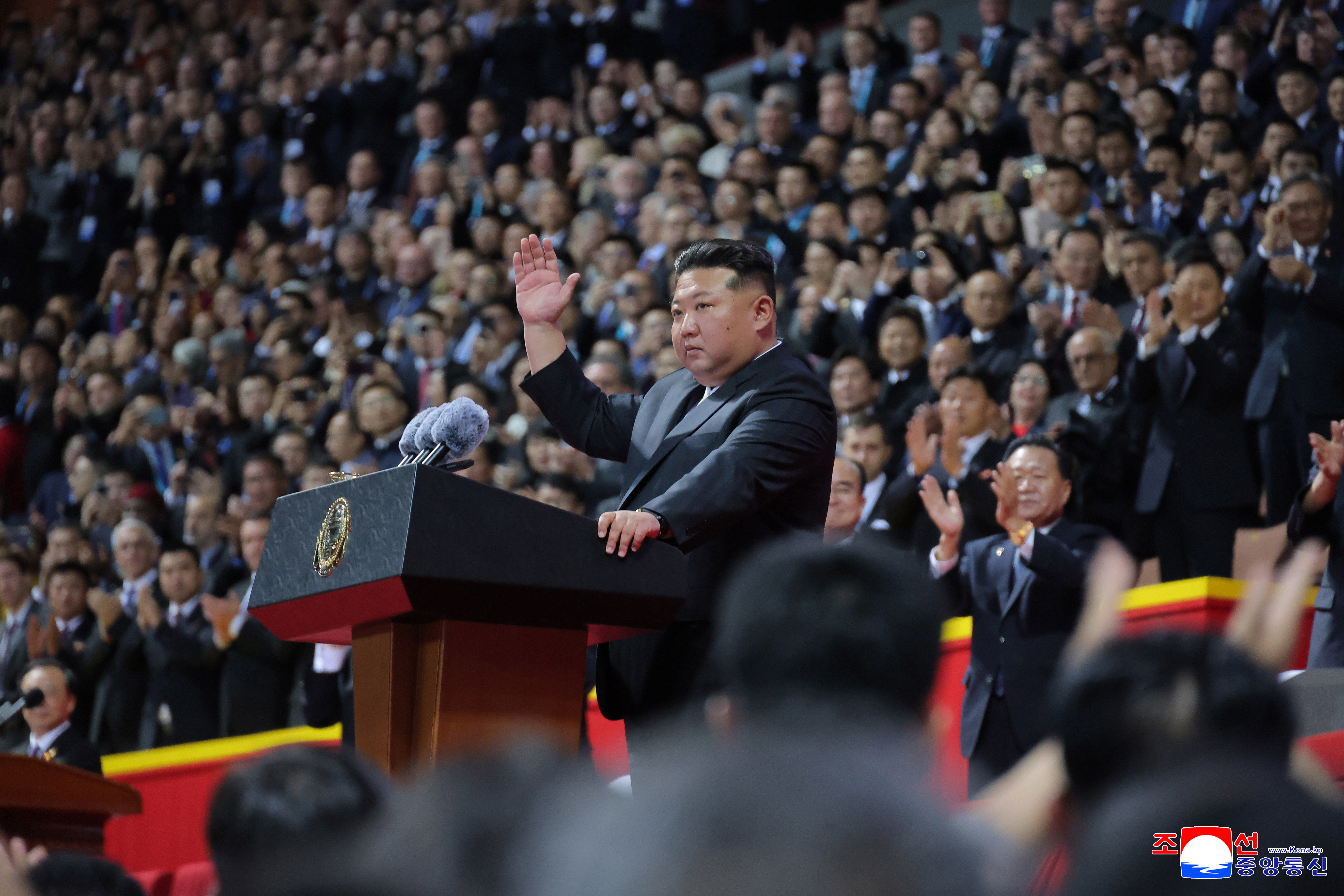 ▲▼北韓最高領導人金正恩9日在朝鮮勞動黨成立80周年慶祝大會表示，將打造「富饒的人民樂園」。（圖／達志影像／美聯社）