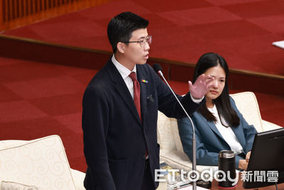 蘇一峰「點名苗博雅」開砲！再轟廢死聯盟：又在講幹話了