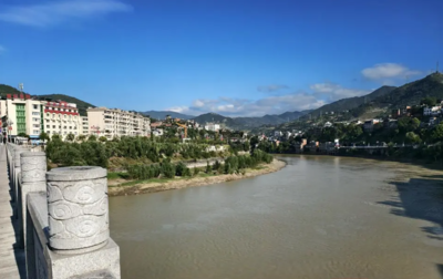 婚禮當天衝出酒店墜河失聯!陸新郎「遺體卡河床上」被尋獲