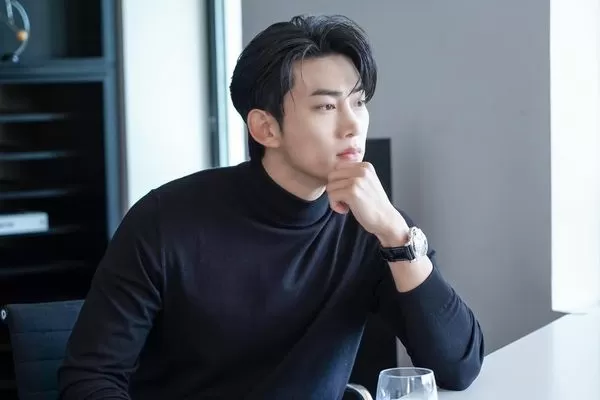 ▲玉澤演 loro piana。（圖／品牌提供、翻攝IG）