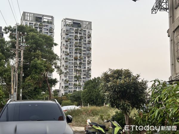 ▲▼ 櫻花建設,五權西路二段,南屯            。（圖／記者陳筱惠攝）