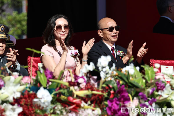 ▲慶籌會主委韓國瑜出席雙十國慶大會。（圖／記者林敬旻攝）