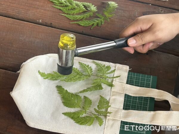 ▲「撈撈客 chill 市集」目前於信義鄉地利村舉辦。布農文化 × 手作創意 × 在地美食一次體驗。（圖／日月潭國家風景區管理處提供）