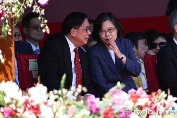 ▲前總統陳水扁、蔡英文出席雙十國慶大會。（圖／記者林敬旻攝）