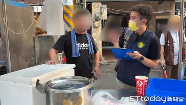 ▲▼六合業夜市缽缽雞發生食安疑慮，衛生局上門稽查。（圖／記者許宥孺翻攝）
