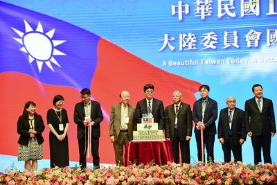 邱垂正：去年獲准定居台灣港澳人士創近10年新高