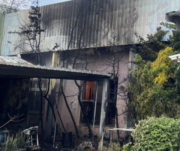 國慶日彰化香鋪倉庫「發爐」烈焰黑煙狂竄 消防急灌救