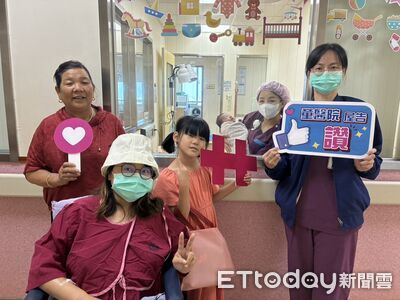 國慶姊弟檔！台中媽8年前生下女寶寶　弟弟「提早1天」今晨報到