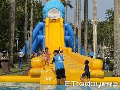 山上水道博物館《夏浪祭》開玩! 百米滑水道人潮掀親子瘋潮