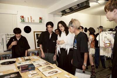 鶴The Crane 31歲生日前夕 與3年正妹設計師女友「爆有愛的結晶」!