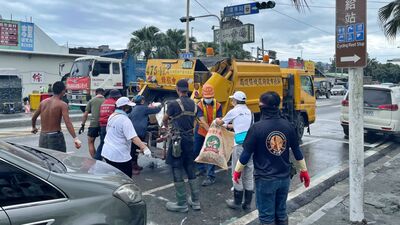 國慶連假不中斷！新北千人次前進花蓮　全力助災區清淤復原