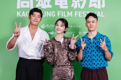 李淳《動物園》遭2噸大象甩鼻攻擊「靠武術閃過」　王柏傑對戲白犀牛融化