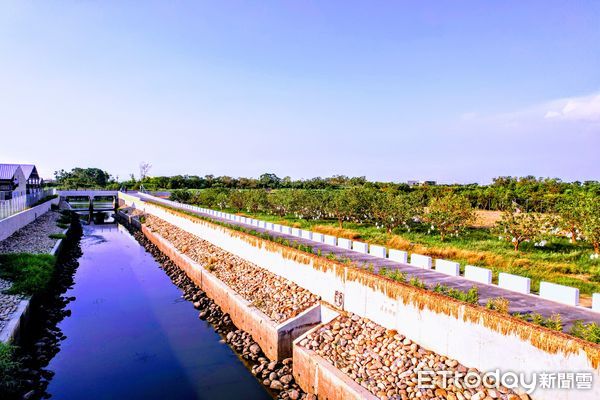 ▲台南市水利局推動海埔排水整治工程，第一期完工後防洪效益明顯提升。（記者林東良翻攝，下同）