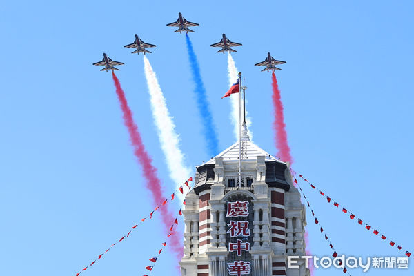 ▲雙十國慶大會，雷虎小組衝場。（圖／記者林敬旻攝）