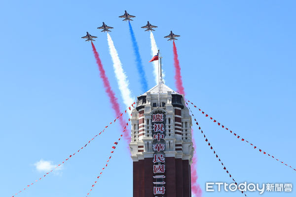 ▲雙十國慶大會，雷虎小組衝場。（圖／記者林敬旻攝）