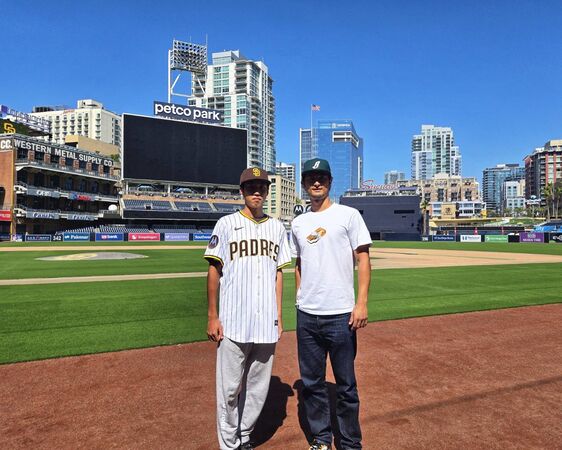 ▲蘇嵐鴻登上教士農場第15！　訪Petco Park還見偶像達比修有。（圖／展逸國際企業提供）