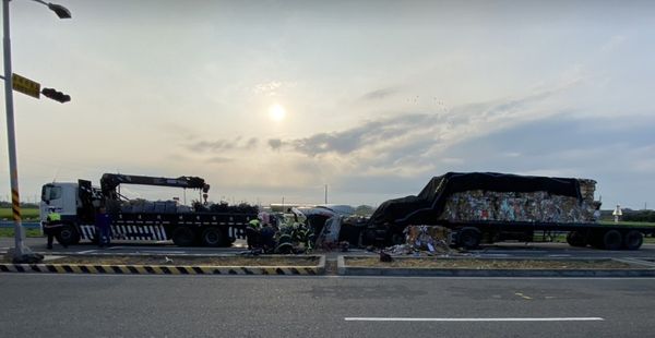 ▲彰化大城鄉152縣道發生追撞意外。（圖／民眾提供）