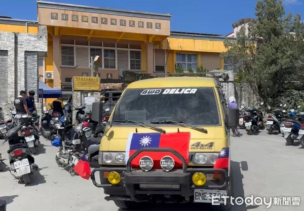 ▲▼國慶日雙十節車隊放國歌繞行光復。（圖／社會中心翻攝）