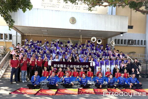 ▲屏東縣南榮國中行進管樂團國慶日在總統府前演出          。（圖／南榮國中提供）